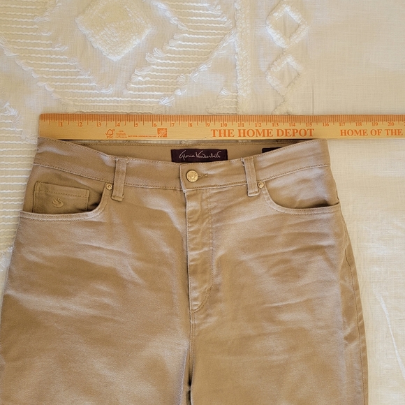 Gloria Vanderbilt Amanda Straight-Leg Jeans - Picture 2 of 6